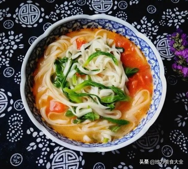 重庆这家小面因老板娘貌美走红,这家重庆小面真好吃