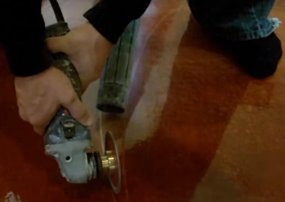 现在谁家还有砖铺的院子,谁家有铺地板砖的