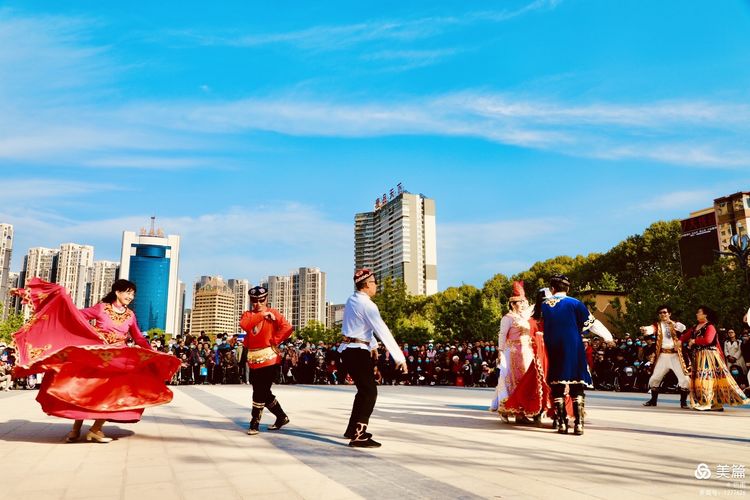 洛阳牡丹广场新疆舞视频,洛阳牡丹广场爵士舞