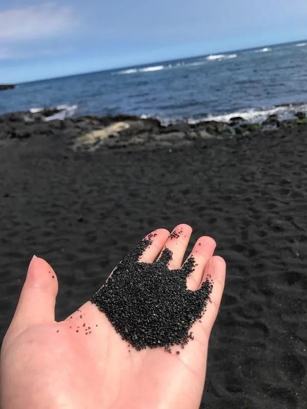 冰岛黑沙滩视频,你见过的黑色沙滩