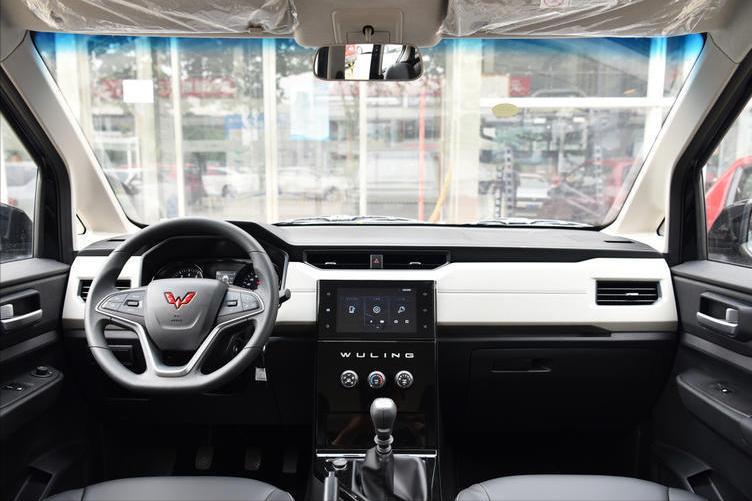 五菱征程行政版多少钱,五菱征程的优缺点