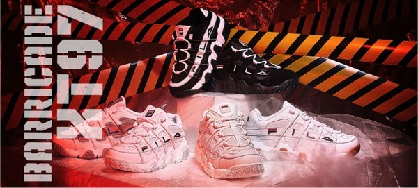 小贝球鞋,小贝穿的小白鞋