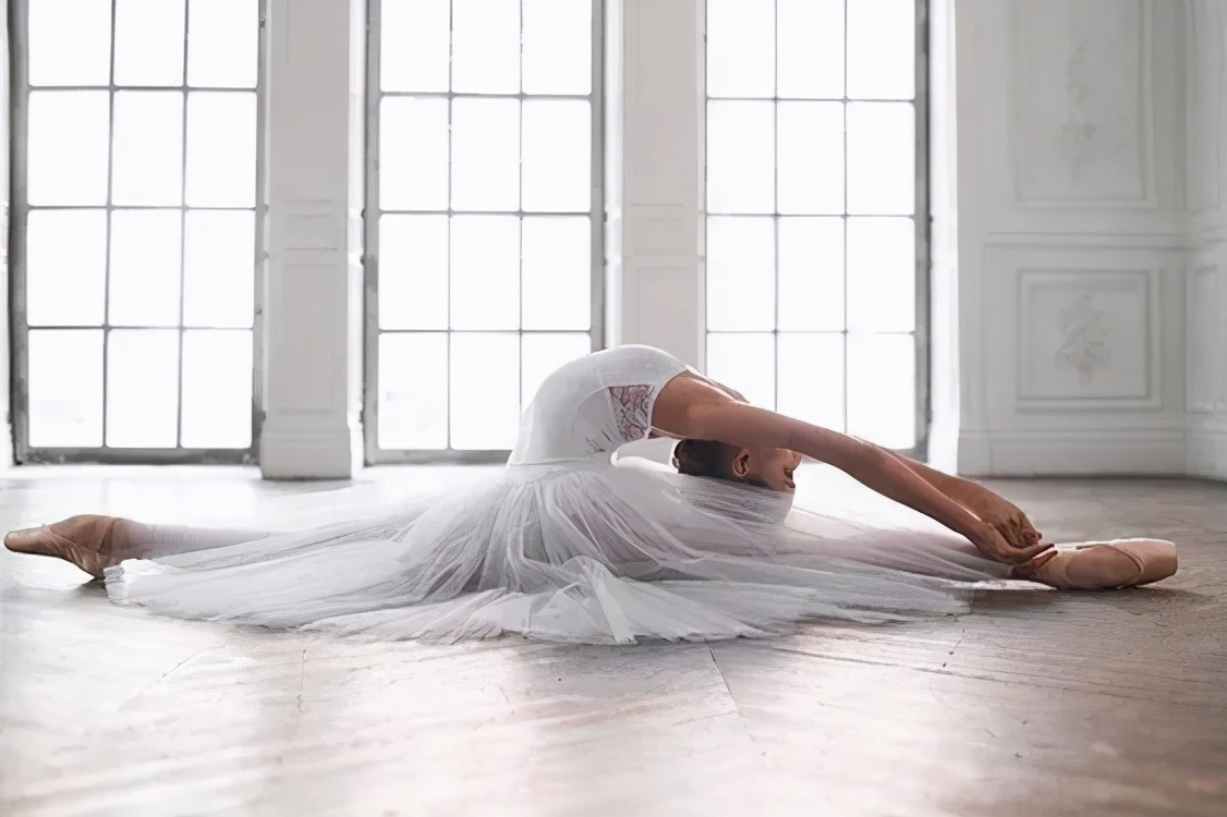 怎样选一款适合自己脚型的鞋,适合大脚骨穿的鞋测评