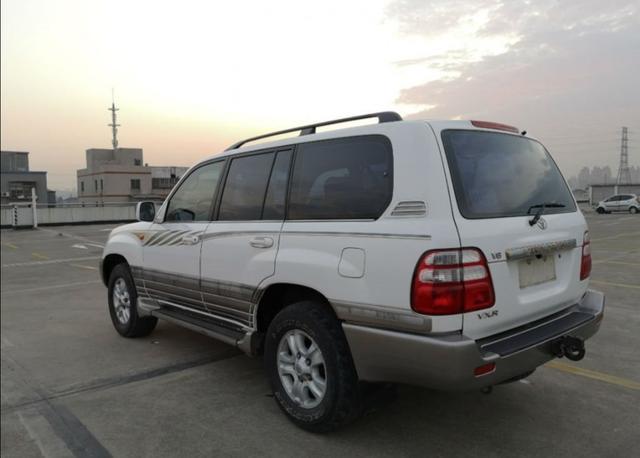 19款陆巡兰德酷路泽4000马力多少,最美丰田陆巡兰德酷路泽