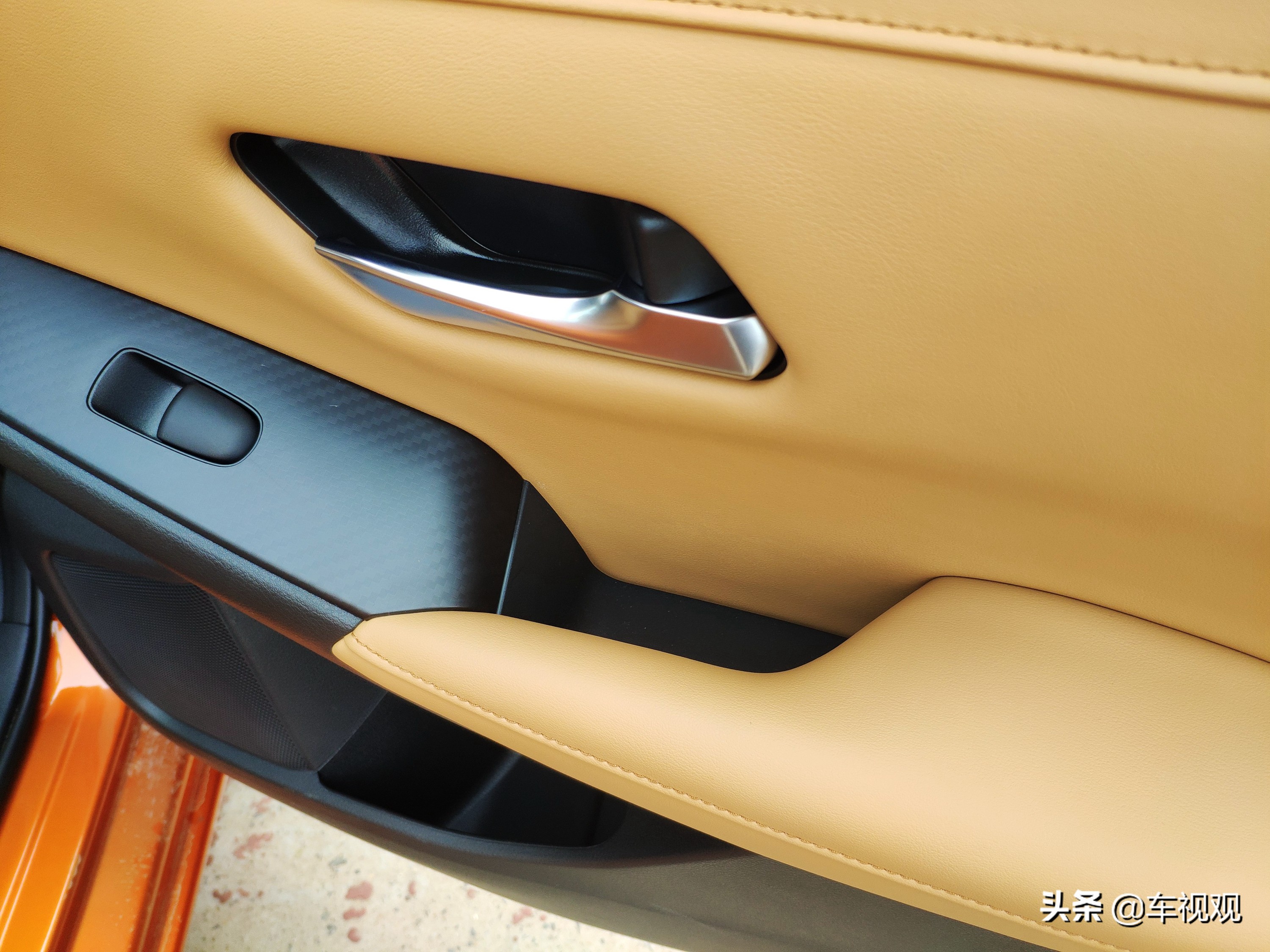 相信日系车的品质，花15万入手顶配日产轩逸，安全配置丰富