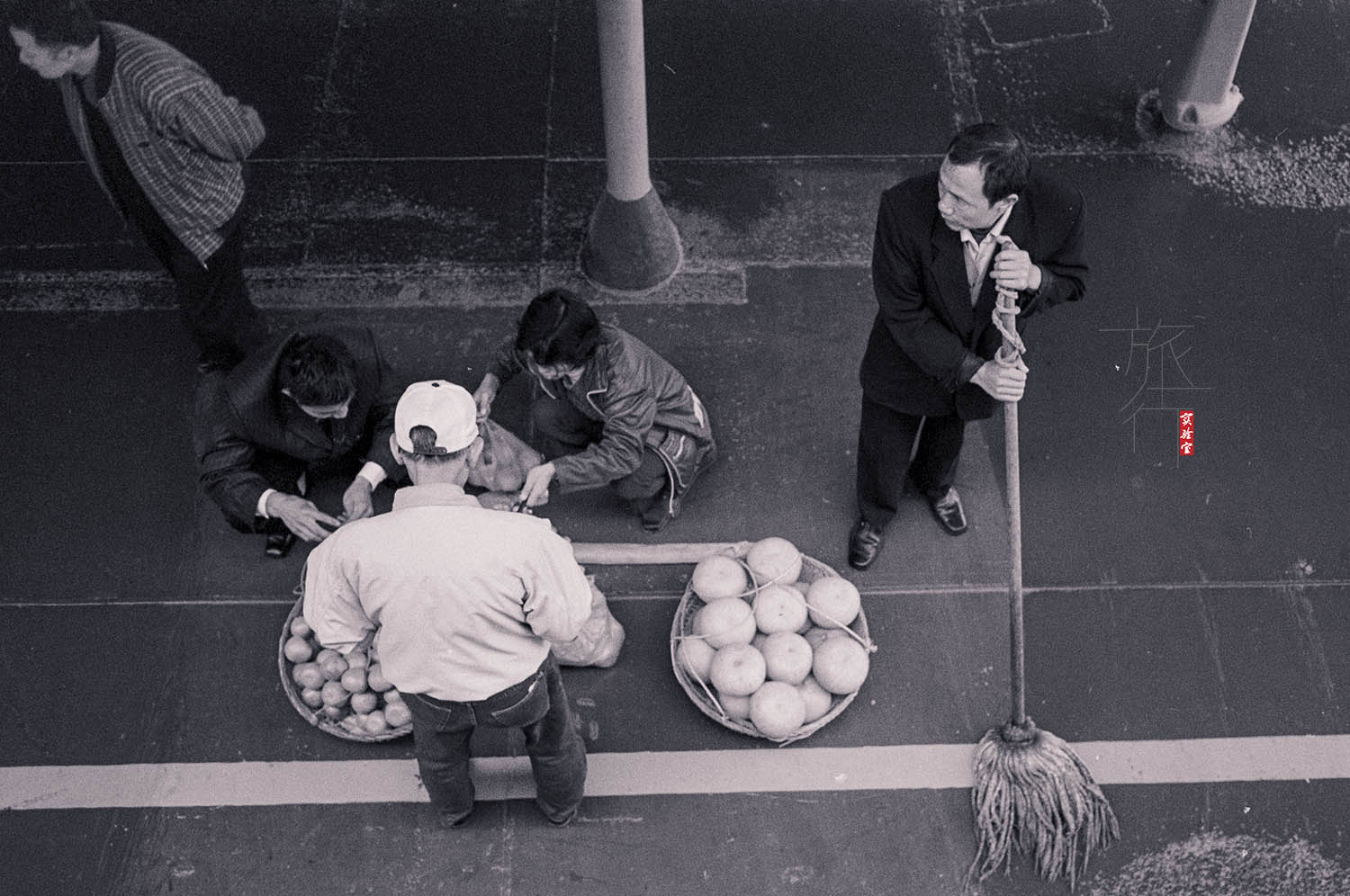 佳能全画幅变焦头哪个性价比高,标准变焦镜头推荐佳能