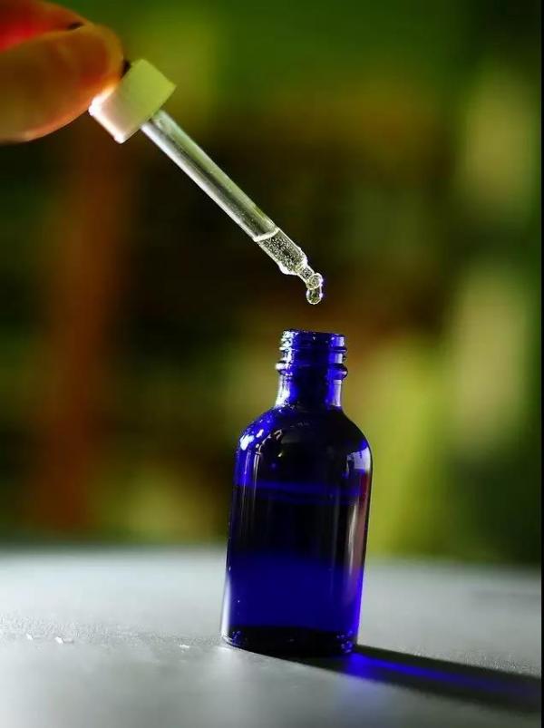 按摩精油的功效与作用,艾草精油的功效与作用