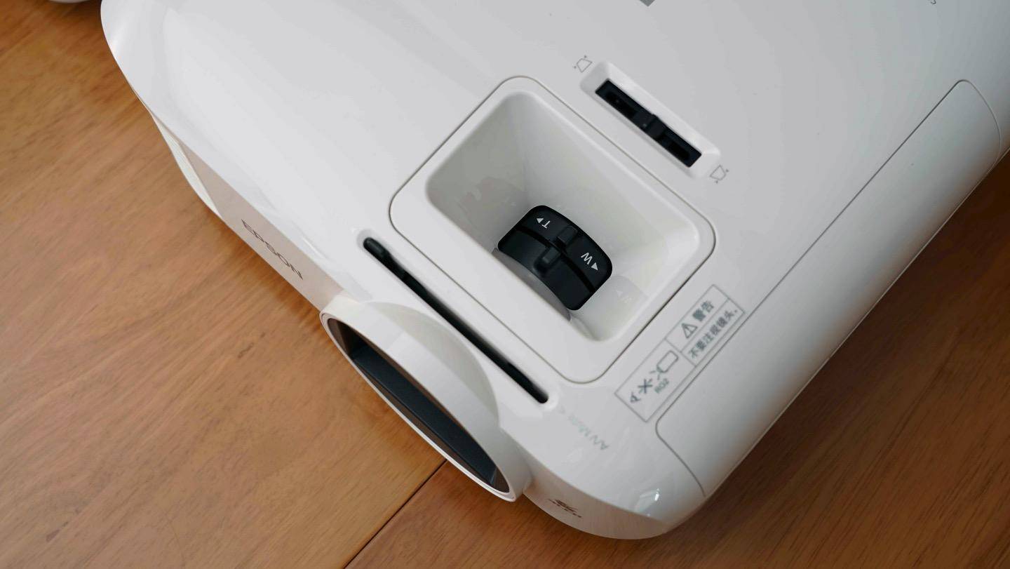 投影仪5千左右推荐,明基和爱普生4k投影仪推荐