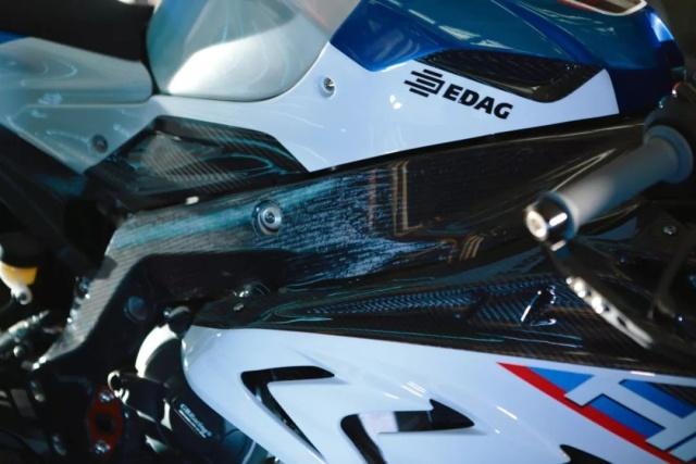 120万一辆的宝马机车，引擎纯手工打造，国内仅29辆可惜无法上牌