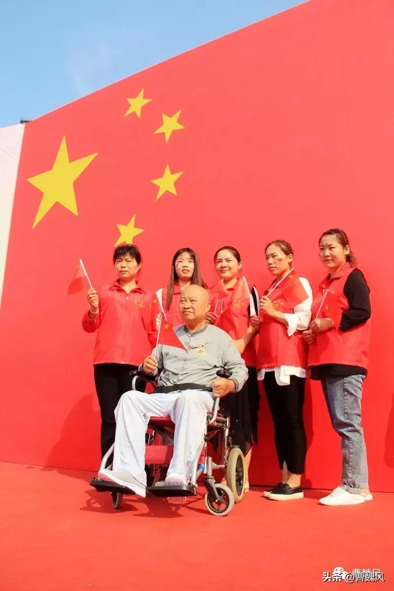 我与国旗同框为祖国祝福,我与国旗同框青春告白祖国素材