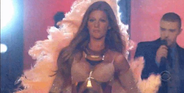 日本女性超模维密走秀众神时代,维密众神时代经典走秀2003