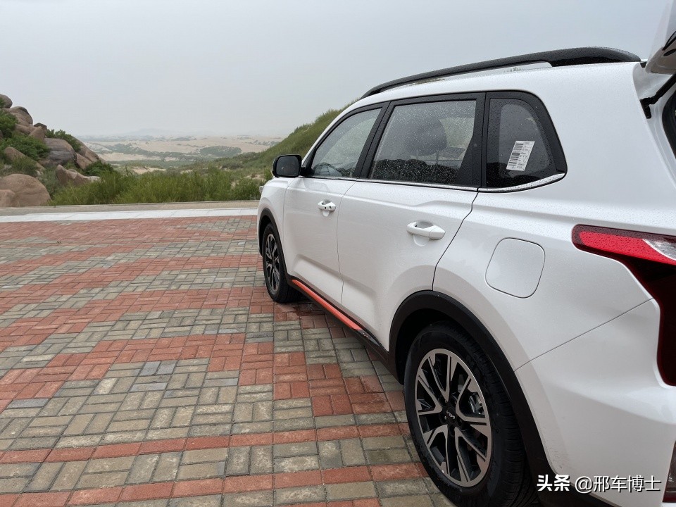 深度测评起亚智跑Ace,脱下工作服换上时装