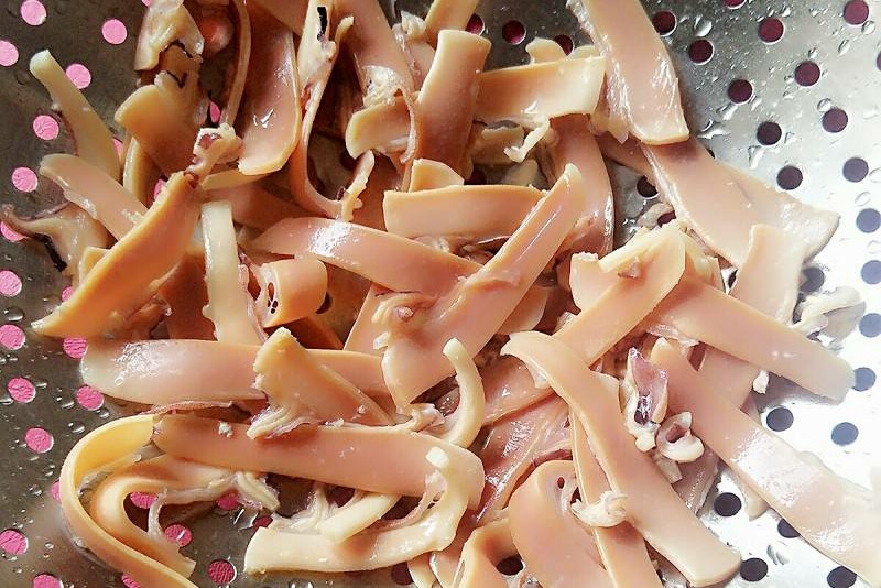 干墨鱼家用炒菜,干墨鱼不用碱泡发的正确方法