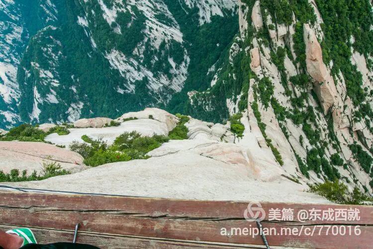 恐怖悬崖栈道挑战,挑战最恐怖玻璃栈道