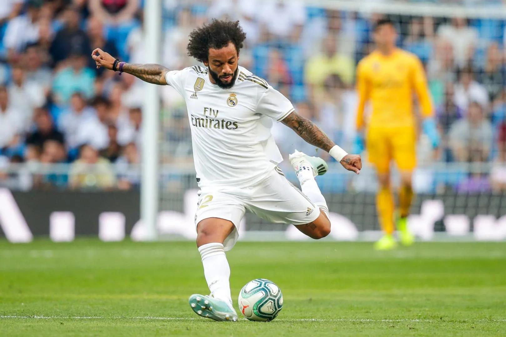 充满激情的足球场,足球场激情对抗