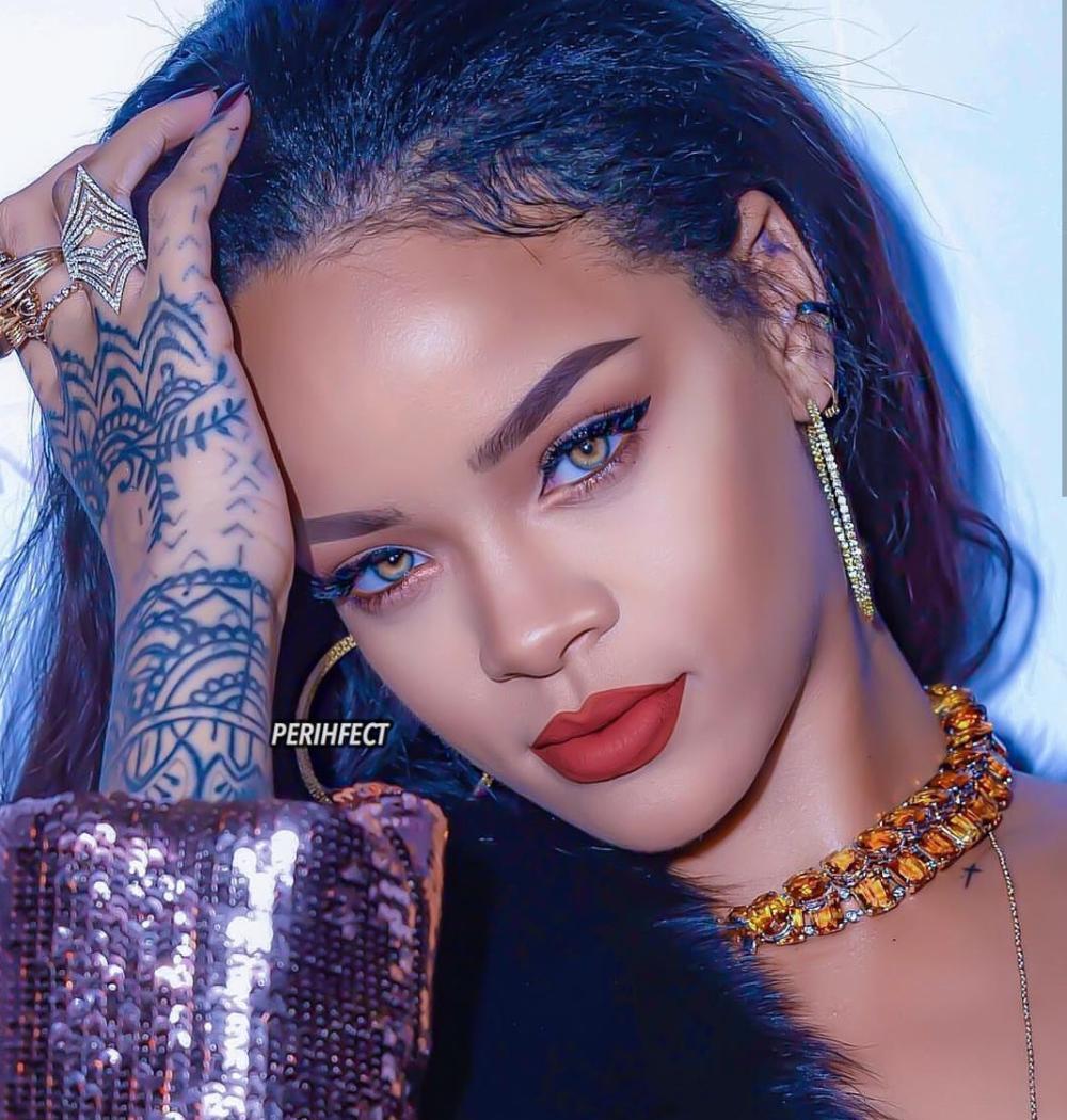 蕾哈娜靠唱歌一年能挣多少钱,山东天后蕾哈娜走马现场版