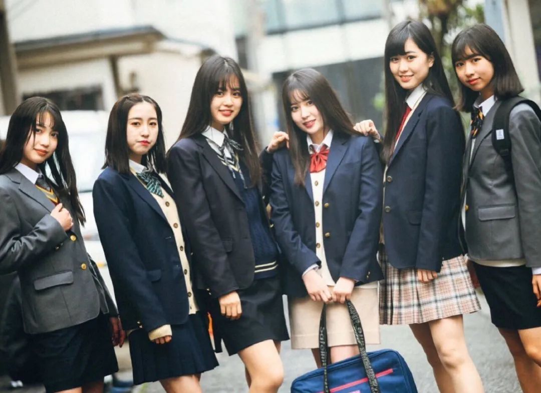 资本争相入局，要把“三坑”服饰做成ZARA？