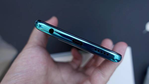 魅族16t:为娱乐而生诠释大屏美学,魅族16t正式发布对称全面屏