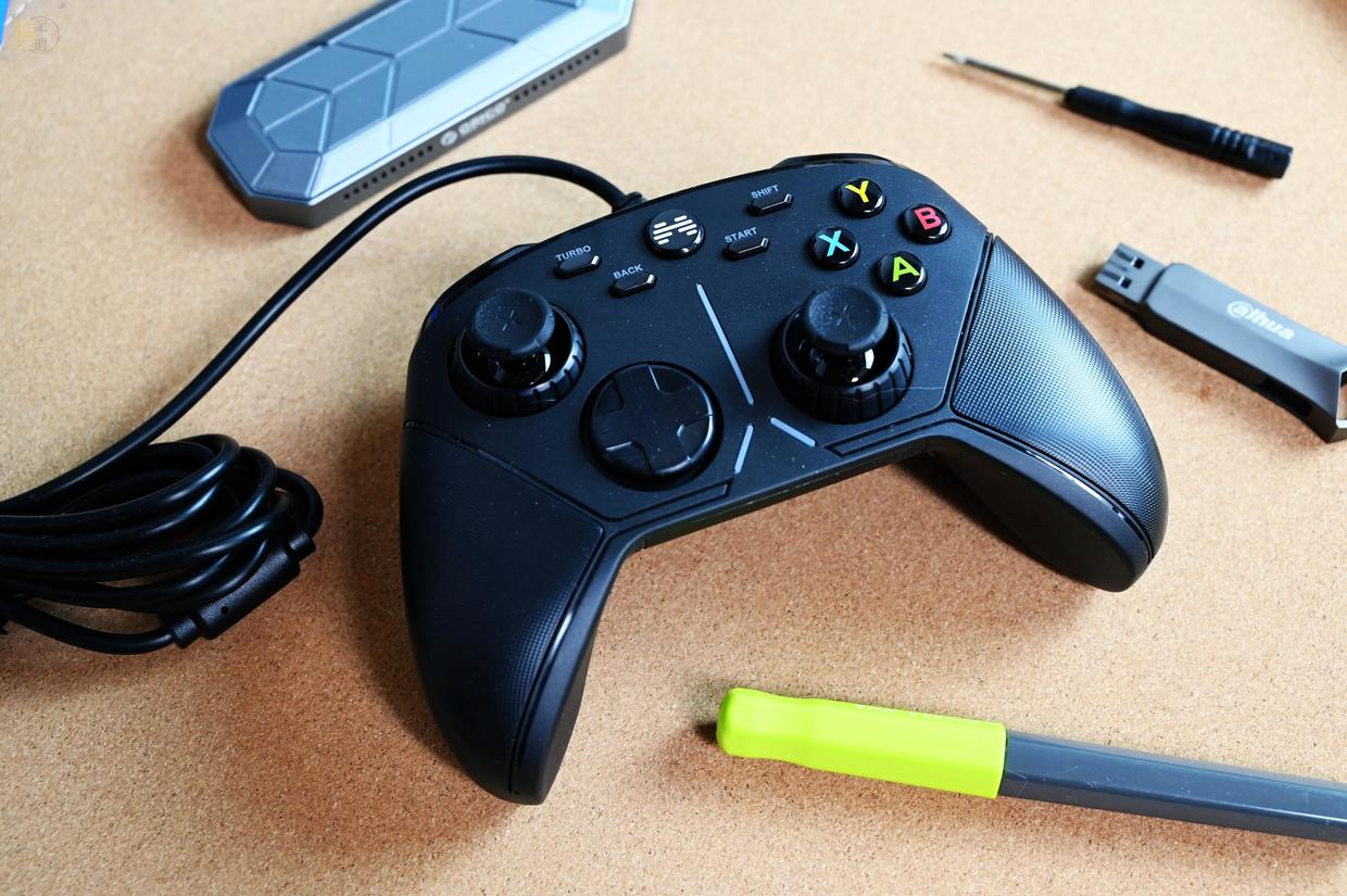 北通阿修罗3有线手柄怎么样,北通阿修罗3用的摇杆