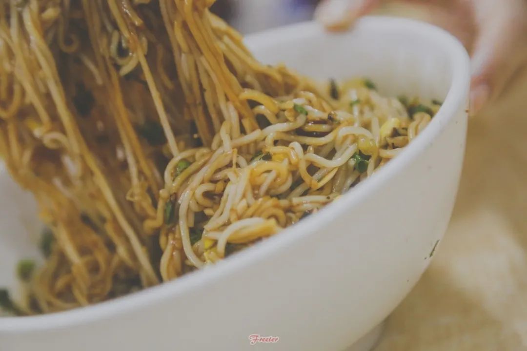 这碗粉说不上哪里好，但就是谁也替代不了...