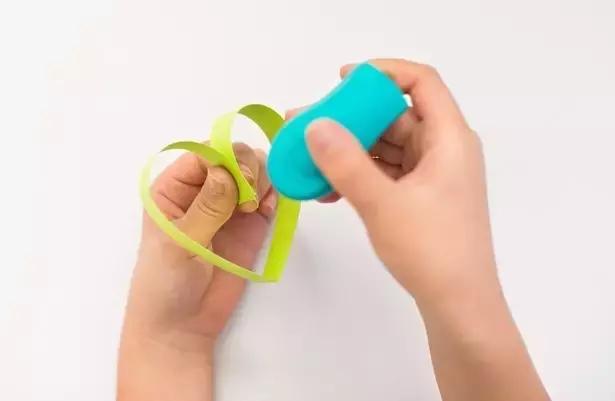 玉米叶手工粘贴画图幼儿园手工,老虎手工灯笼幼儿园手工制作