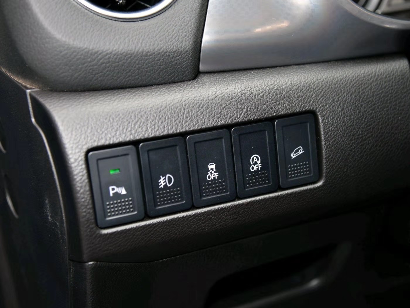 铃木1.0tsuv四驱自动挡价格,铃木四驱柴油suv车多少钱一台