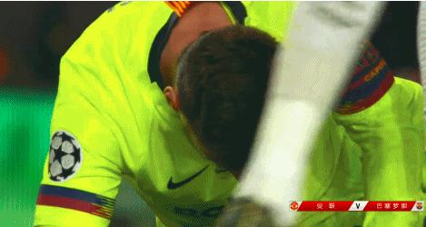 梅西被打得最惨的一次,梅西心酸瞬间