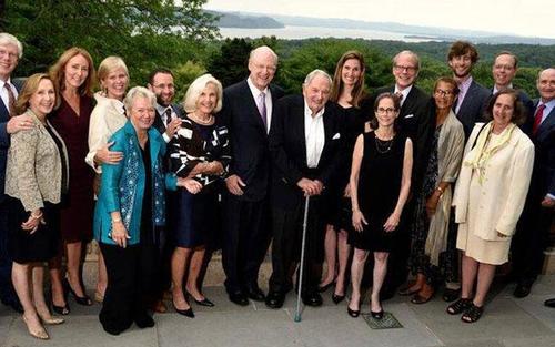 洛克菲勒家族一年营业额,洛克菲勒家族2023总资产