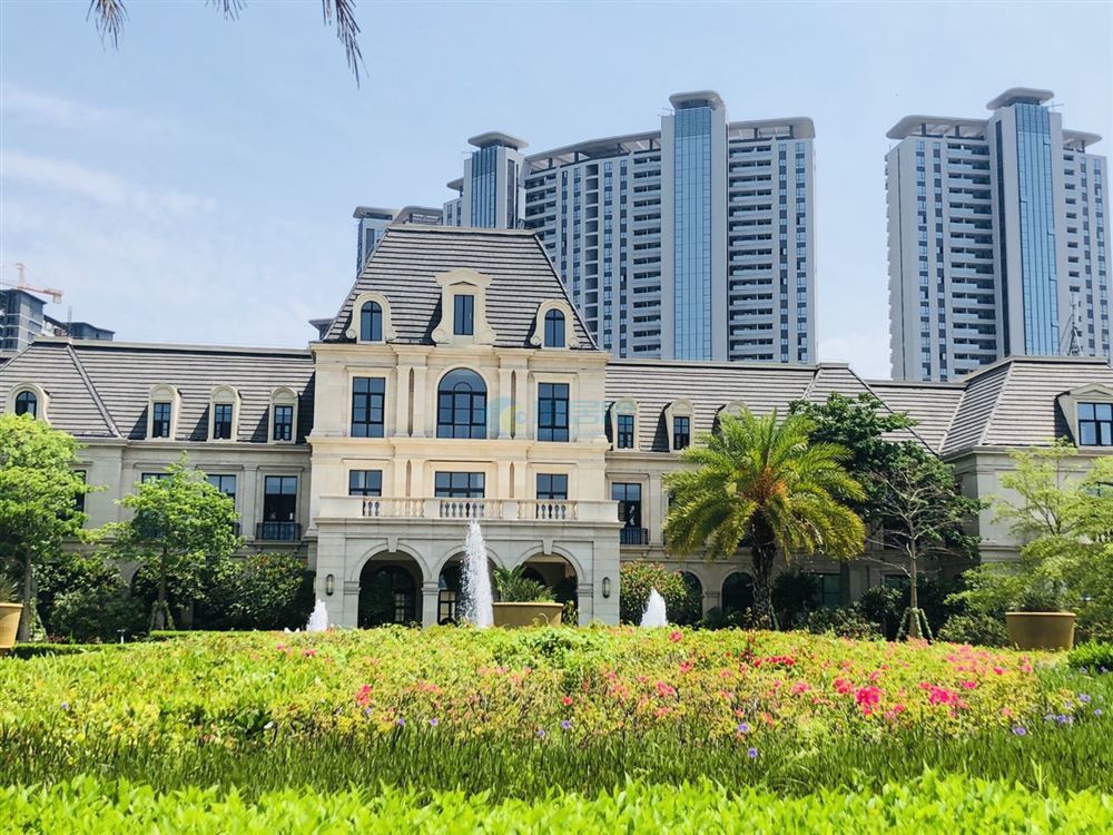 日月湾和融创日月湾去哪个好,融创日月岛怎么样