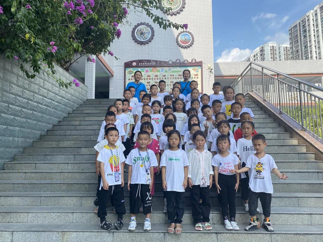 武隆区第二实验小学开学典礼,武隆第二实验小学2016级