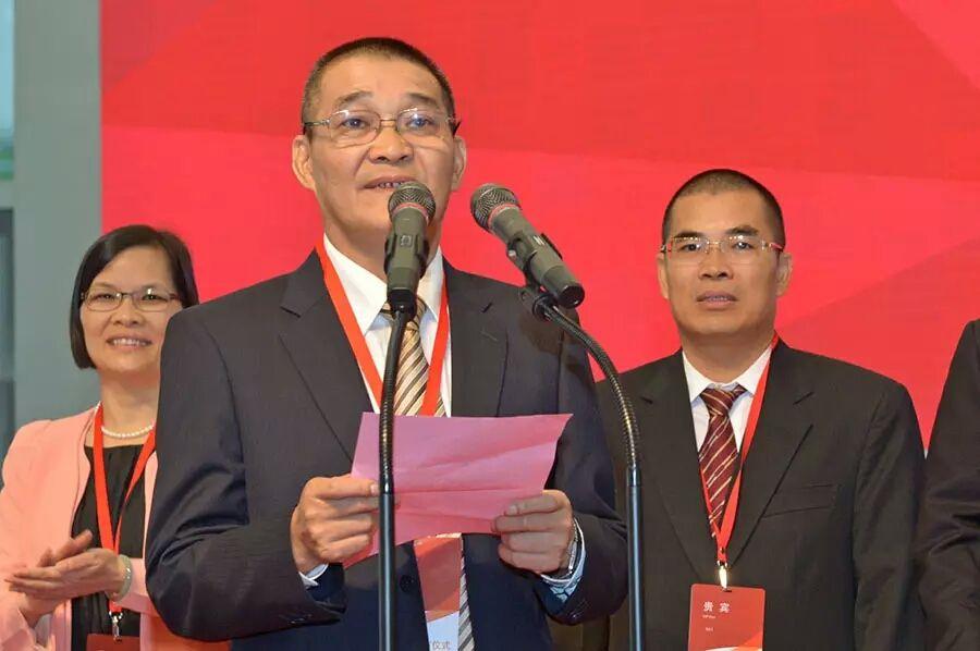 九零后二夫妻创业养鸡一年几百万,他是如何靠养鸡年创1000万财富