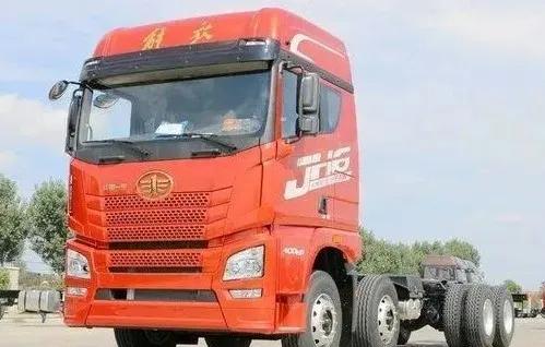 18款解放jh6500马力牵引车怎么样,解放j7对比欧曼est汕德卡旗舰高栏
