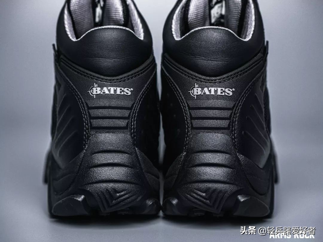 日常防水军靴,军靴下雨天可以穿吗