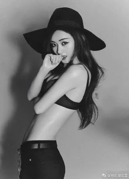 赵丽颖“半裸照”刷屏:以貌取人,其实很公平