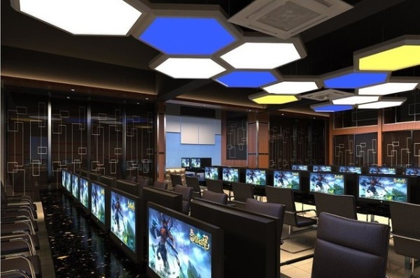 为啥网吧的电脑跑这么快,为什么网吧前几分钟电脑比较卡