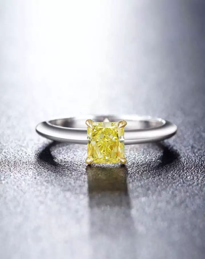 发黄钻石,黄钻石越黄越贵