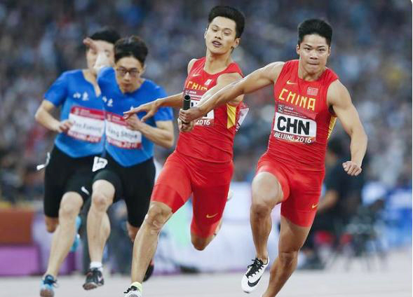 霸道的苏炳添！9秒98夺冠天才少年10秒22谢震业10秒15