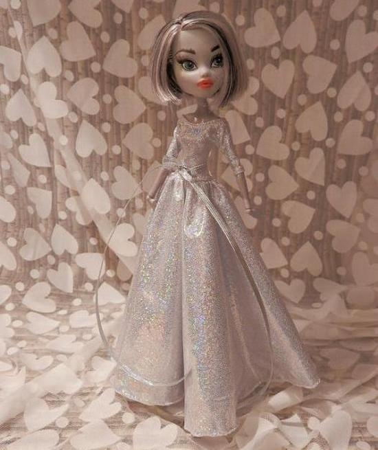 为芭比娃娃设计衣服过程,给洋娃娃制作衣服的视频