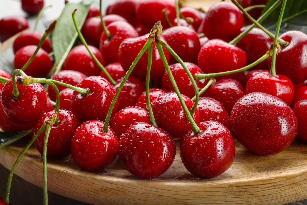 樱桃里面有蛆虫吃了才发现怎么办,樱桃里面的蛆虫是怎么进去的