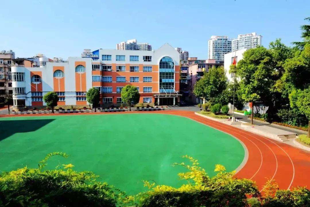 上海虹口双轨制学校,虹口乡九年制学校简介