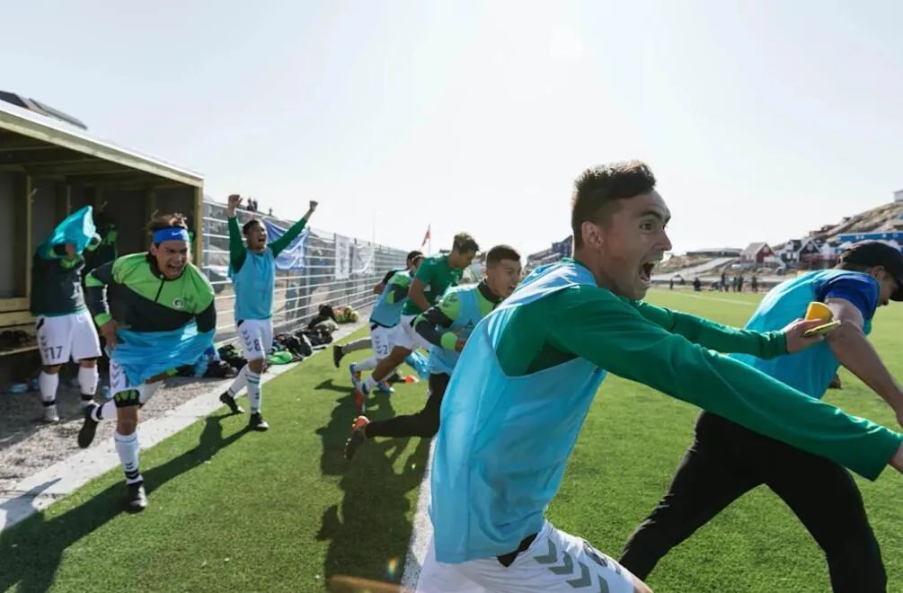 格陵兰足球,格陵兰足球场