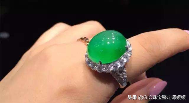 私人定制珠宝购买时机,大牌珠宝私人定制与专柜的区别