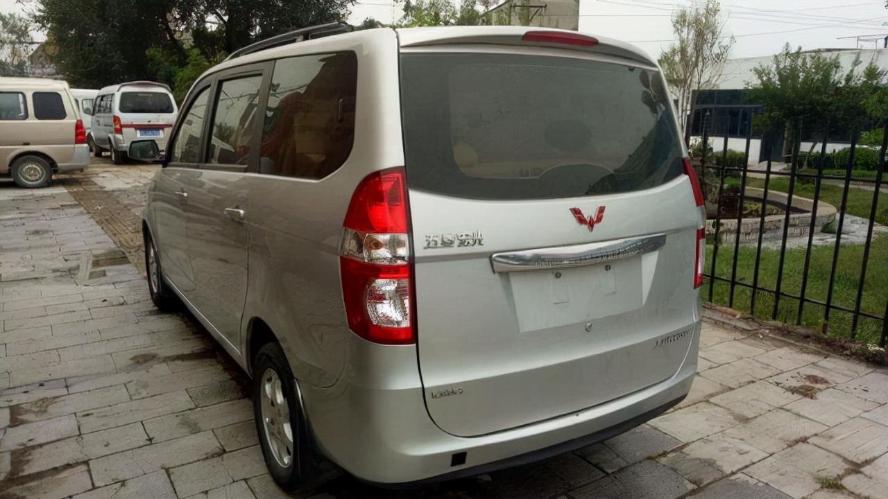 五菱面包车新款优缺点,五菱面包车哪款动力最强