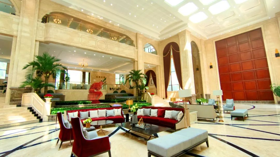 四月芳菲醉喜迎学子归,新鸥鹏教育小镇哈佛公馆游玩