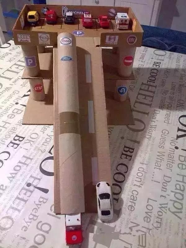 纸箱手工环创作品幼儿,纸箱环创制作大全