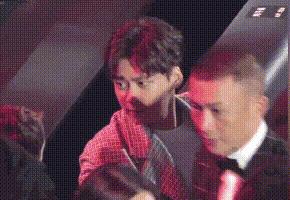 假笑男孩爆红多年后惨遭曝光,假笑男孩儿个人资料