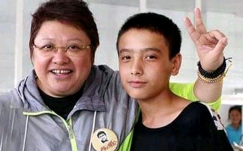 光怪陆离五光十色区别,揭秘娱乐圈的真实面貌