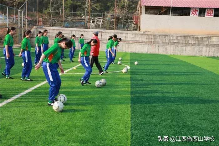 女足厉害了,学校女足足球比赛