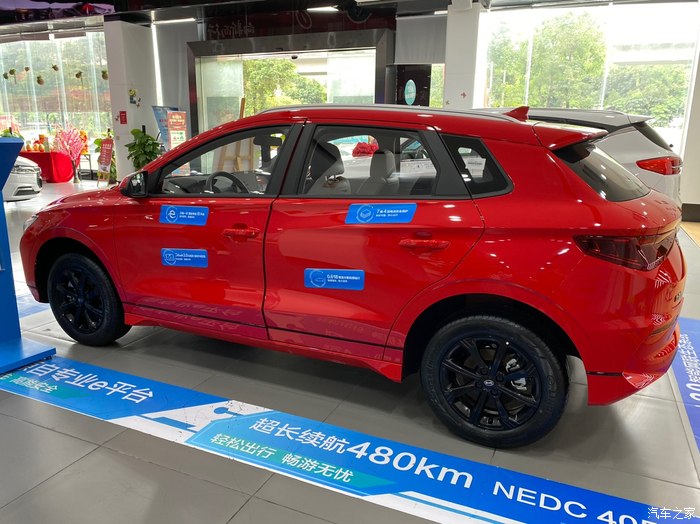 年轻人的第一台纯电车，陪同表弟试驾E2有感