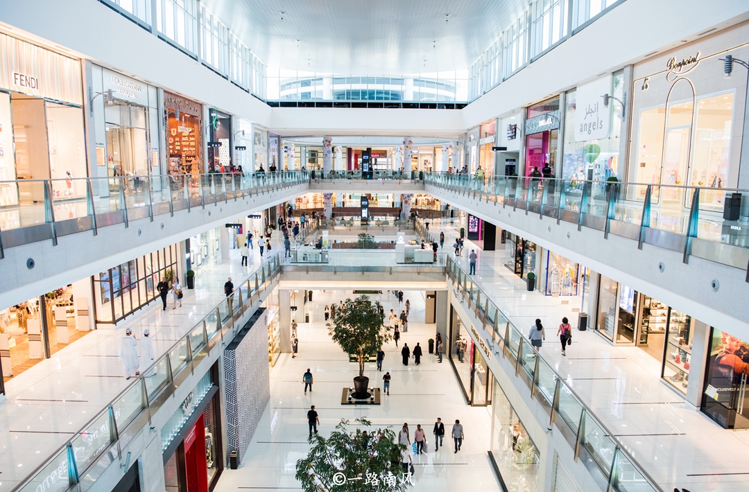 全球最大购物中心多少钱建的,全球最大的购物中心